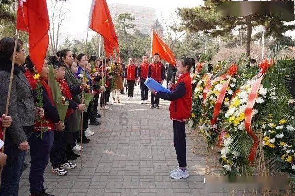 哪吒L曝光,搭冰箱彩电大沙发,跟理想L6抢客户?