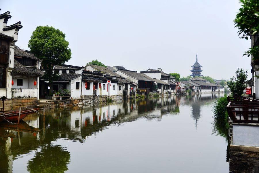 新去一个公司有几个女的宿友故意套你年龄，说我结婚了还说我三十几了听了很不舒服怎麼怼她们？游戏画面